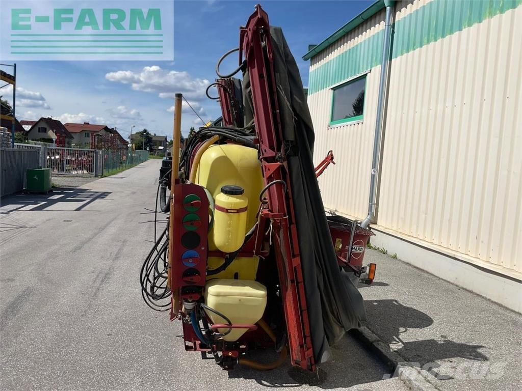 Hardi Master 牽引型スプレイヤー