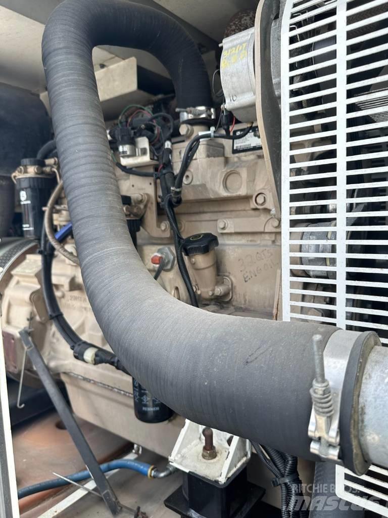 MultiQuip DCA150USJ2 ディーゼル発電機