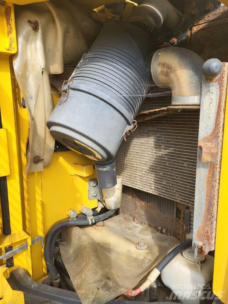 Komatsu PC138US-8 大型油圧ショベル12t以上（パワーショベル・ユンボ）