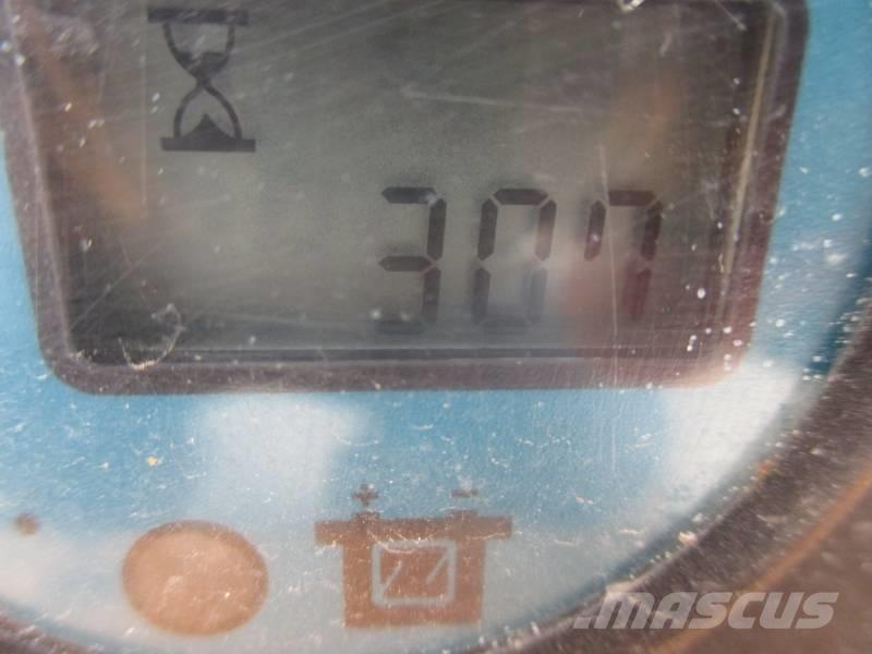 Haulotte Compact 14 シザースリフト