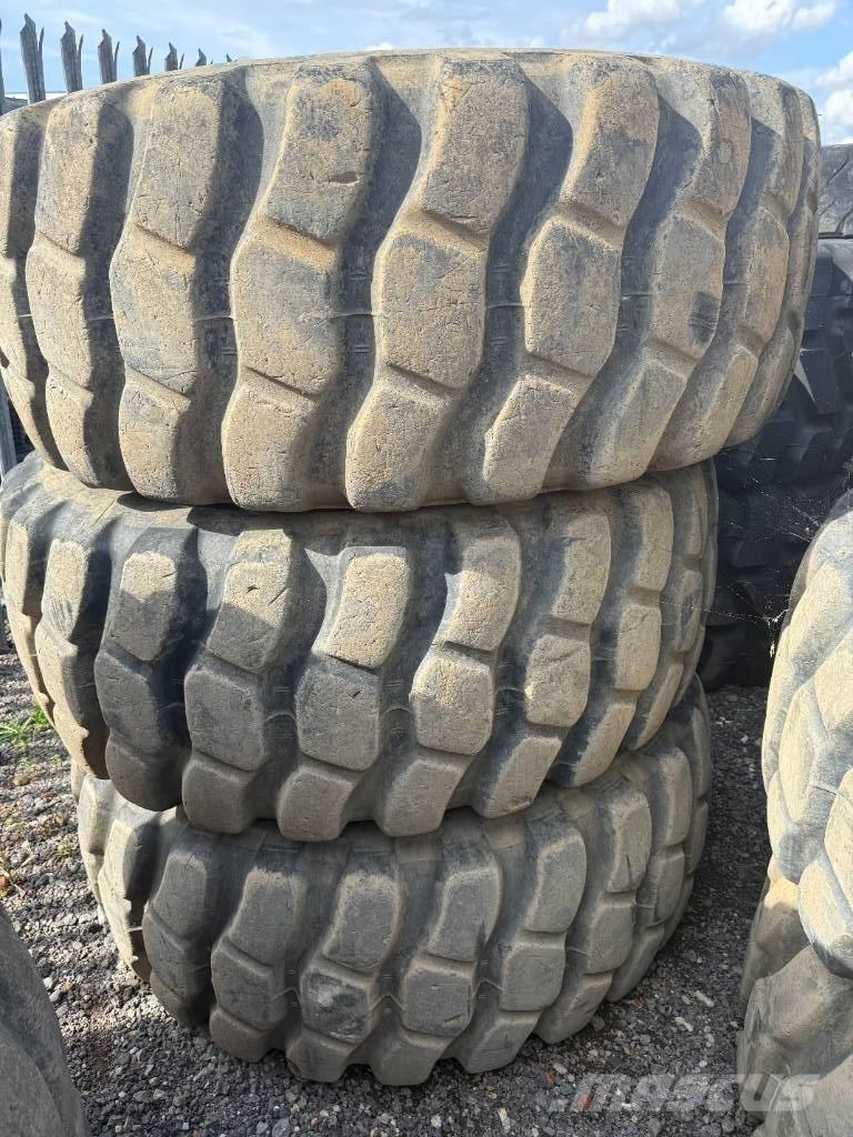 Bridgestone 23.5R25 タイヤ、ホイル、リム