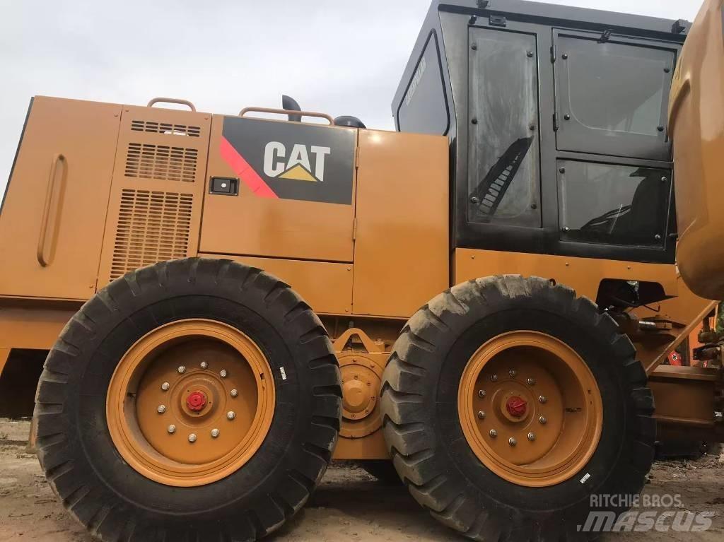 CAT 140k モーターグレーダー