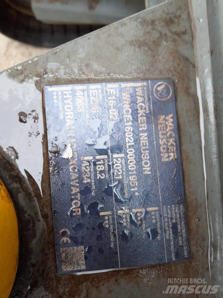Wacker Neuson EZ 36 大型油圧ショベル12t以上（パワーショベル・ユンボ）
