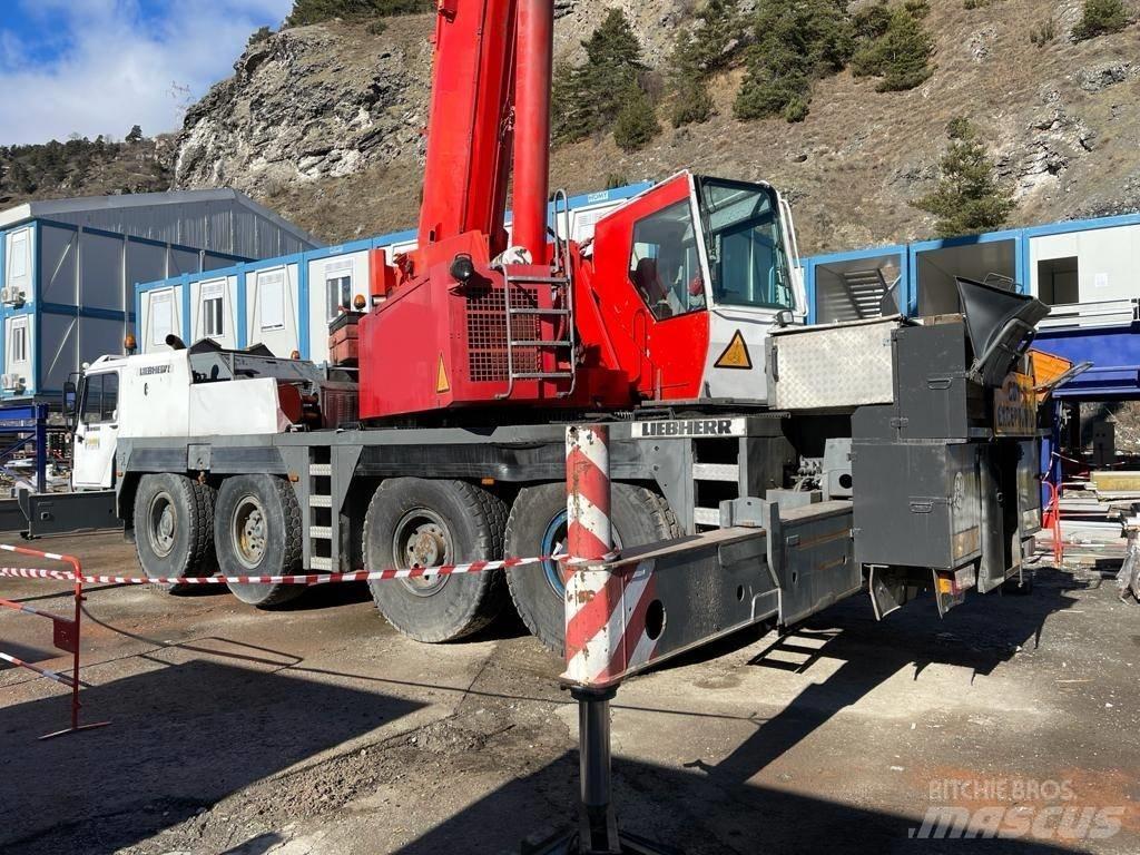Liebherr LTM 1090-2 ラフテレーンクレーン