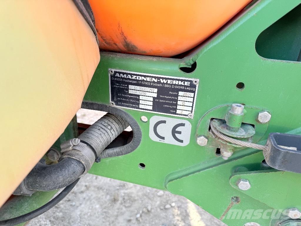 Amazone UX 5200 36m 牽引型スプレイヤー