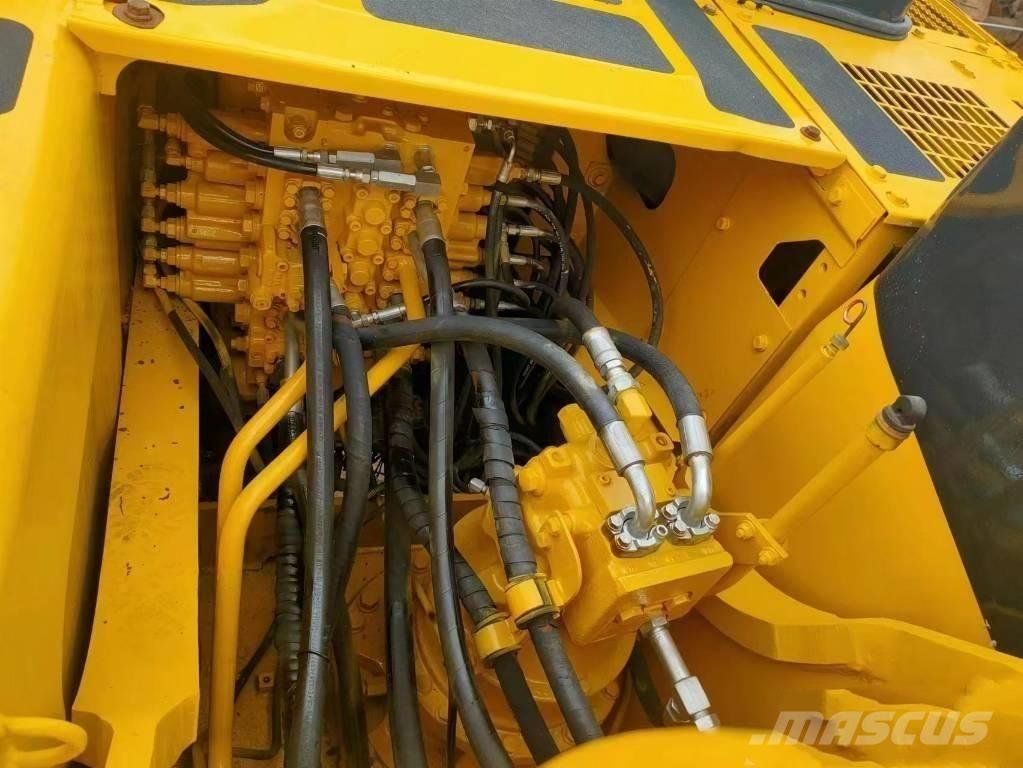 Komatsu pc220-7 大型油圧ショベル12t以上（パワーショベル・ユンボ）