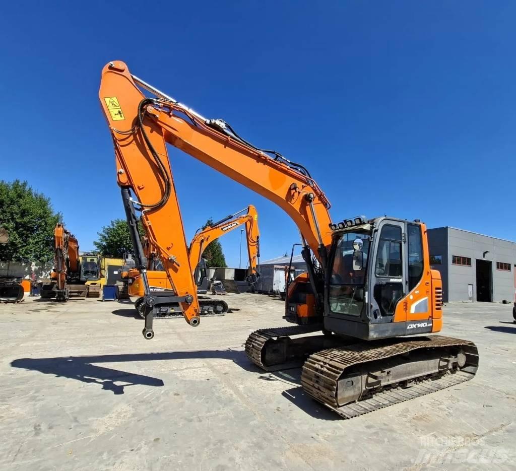 Doosan DX140LCR-5 大型油圧ショベル12t以上（パワーショベル・ユンボ）