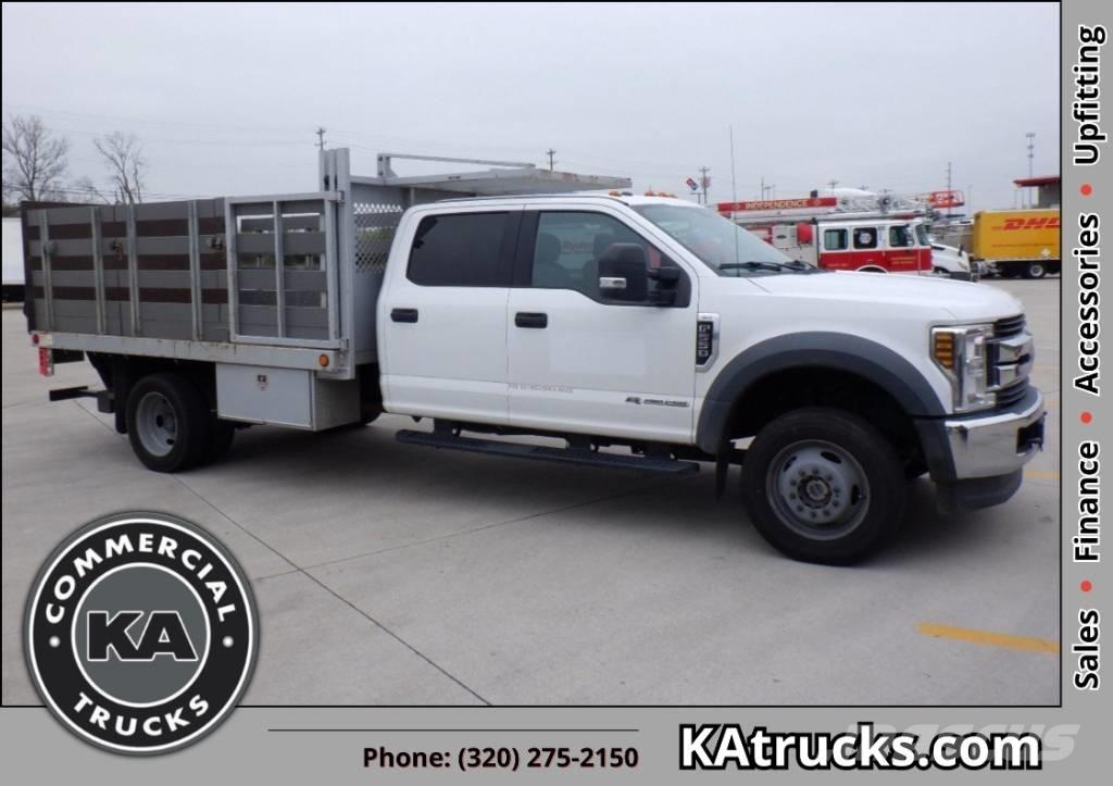 Ford F 550 XLT SD 平ボディー