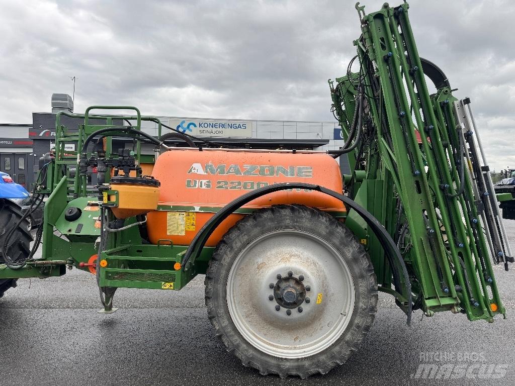 Amazone UG 2200 Nova 牽引型スプレイヤー
