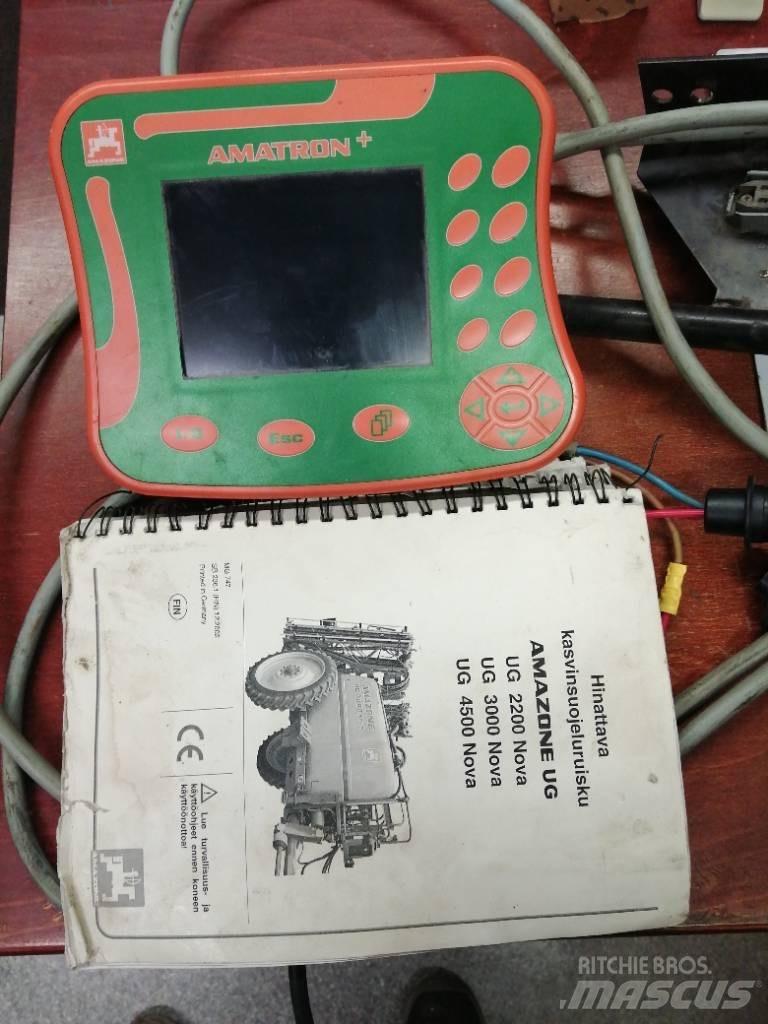 Amazone UG 2200 Nova 牽引型スプレイヤー