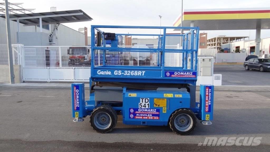 Genie GS 3268 RT シザースリフト