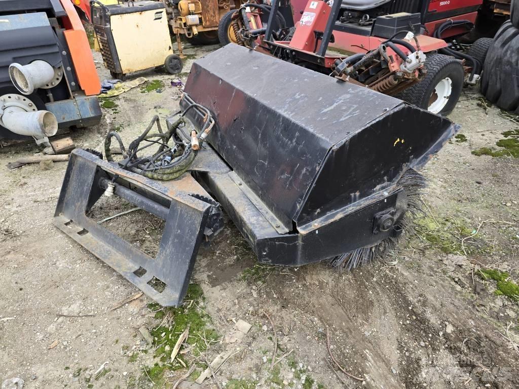 Bobcat Bobcat 路面清掃機