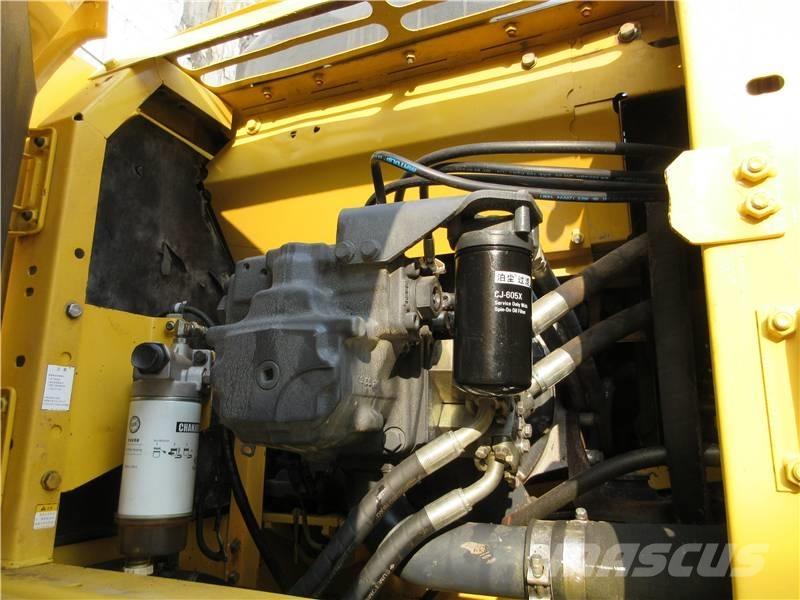 Komatsu PC 220 大型油圧ショベル12t以上（パワーショベル・ユンボ）