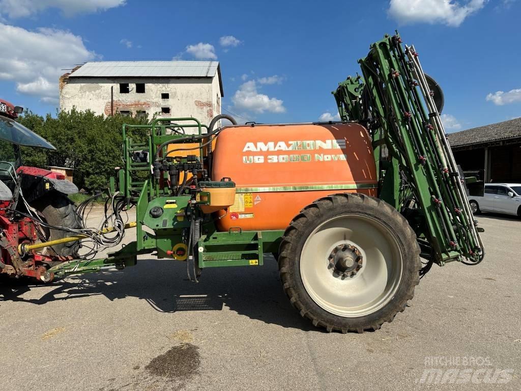 Amazone UG 3000 Nova 牽引型スプレイヤー