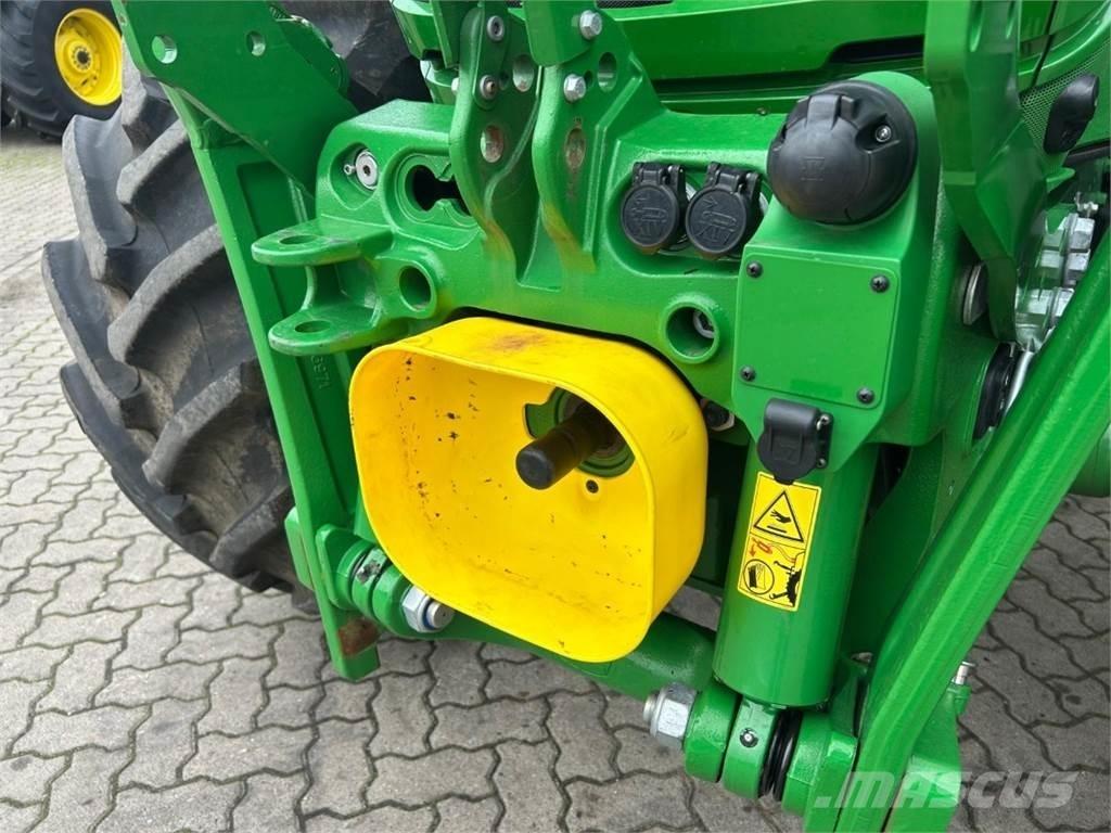 John Deere 6R 155 トラクター