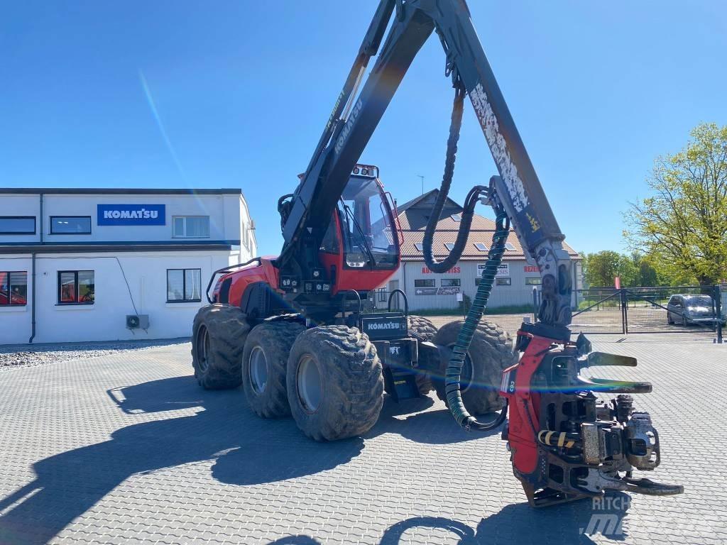 Komatsu 911 ハーベスター