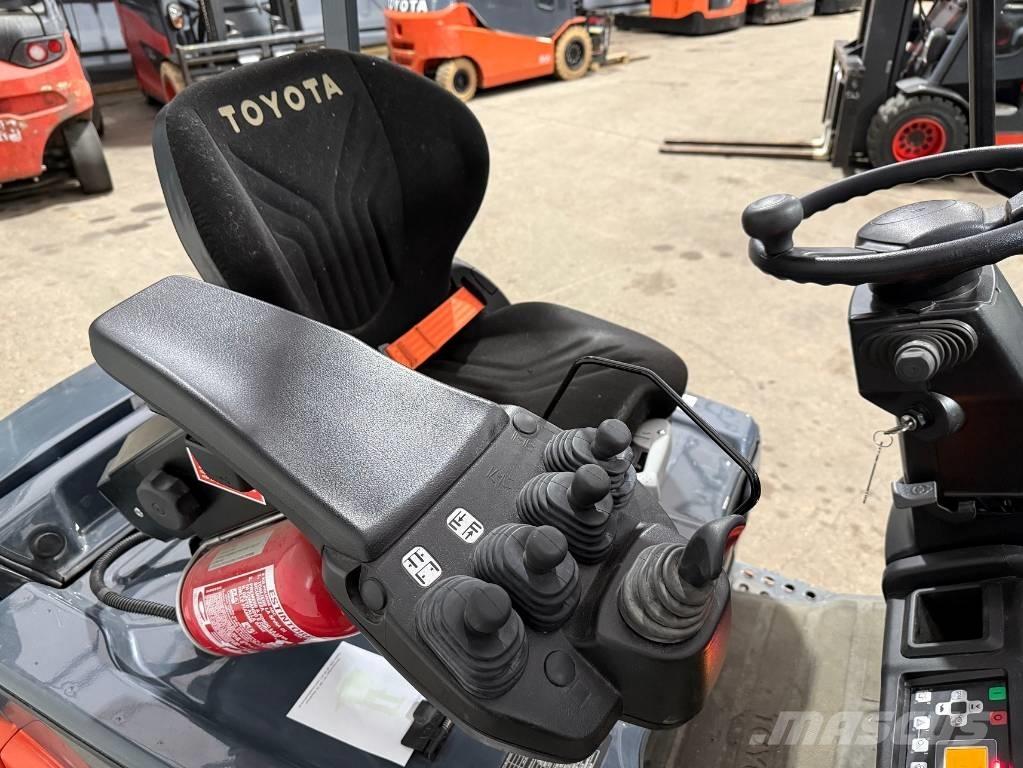 Toyota 8 FBEK 16 T バッテリーフォークリフト