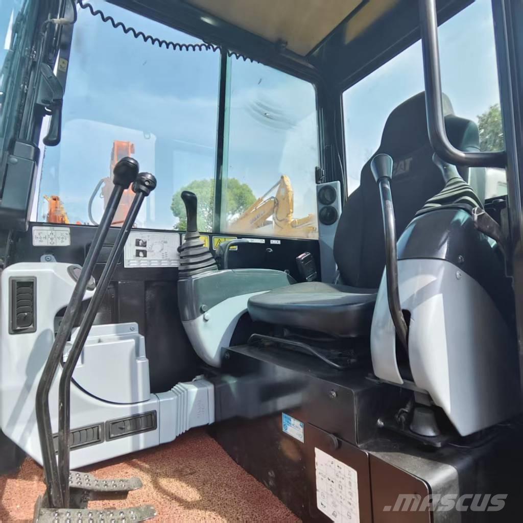 CAT 305.5 E ミニ油圧ショベル 7t以下（ミニユンボ・ミニディガー）