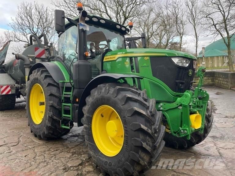 John Deere 6R 250 トラクター