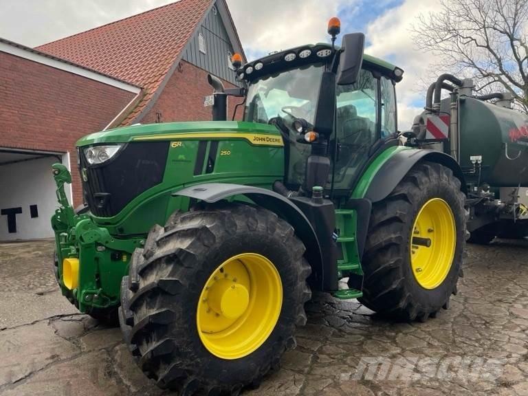 John Deere 6R 250 トラクター