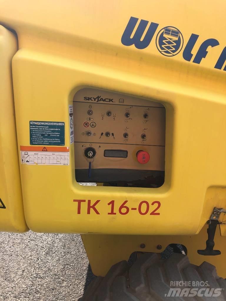 SkyJack SJ 45 T ブームリフト　直伸型