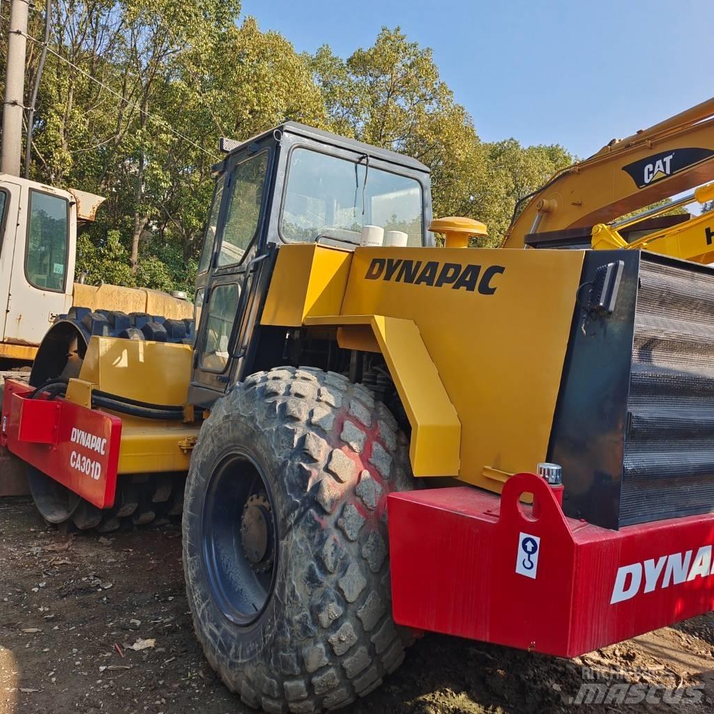 Dynapac CA 30 D 振動ローラ