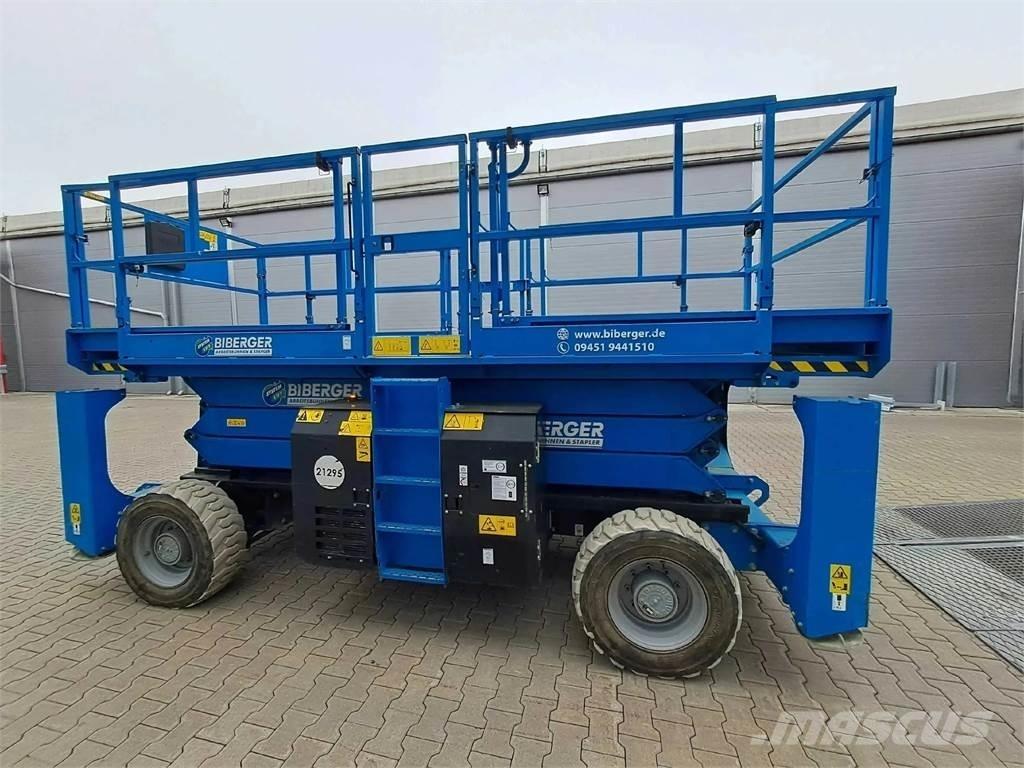 Genie GS 3384 RT シザースリフト