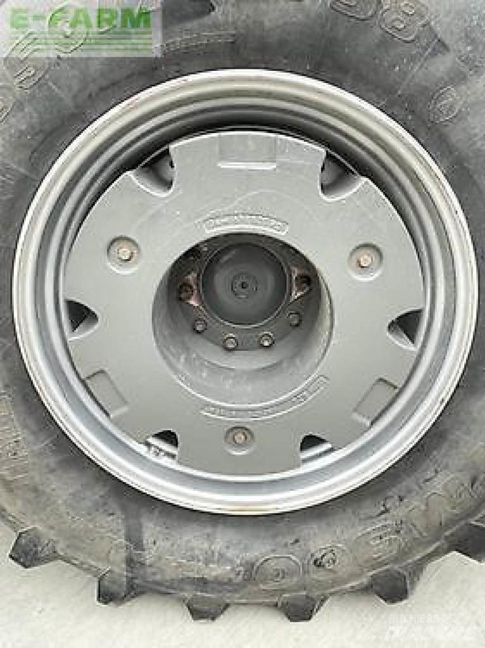 Fendt 724 vario トラクター