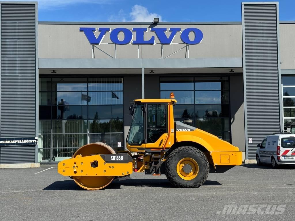 Volvo SD 135 B 振動ローラ