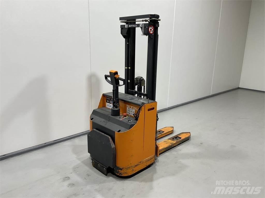 Still EGV-S13 自走式スタッカー