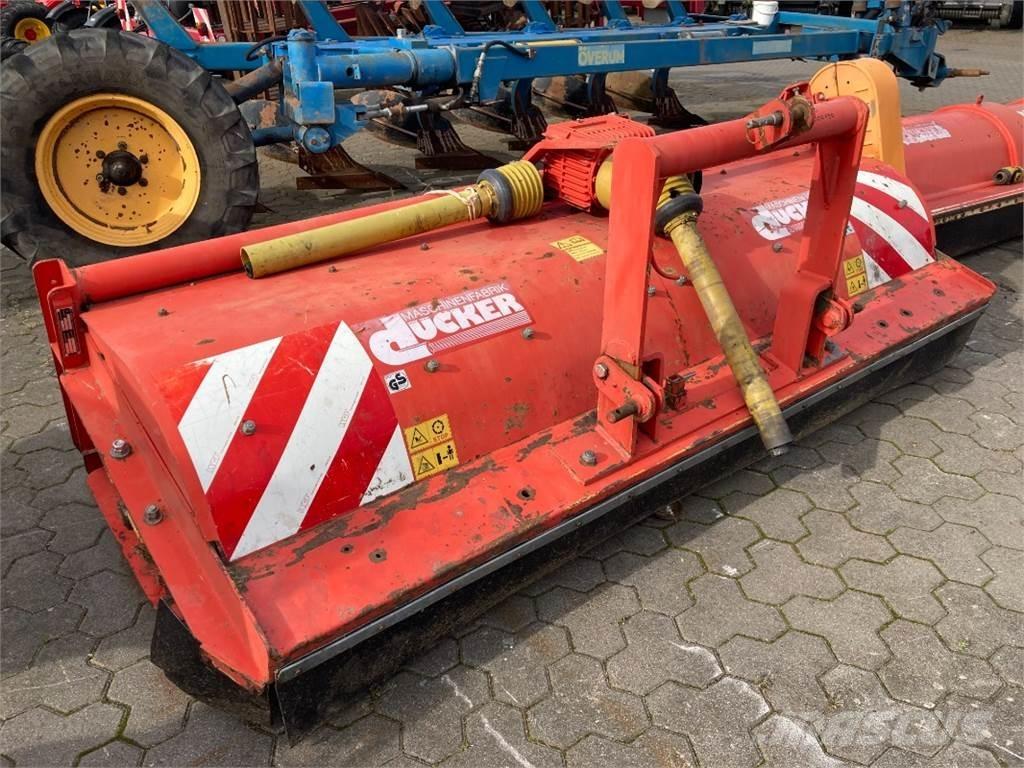 Dücker UM 27 その他飼料収穫設備