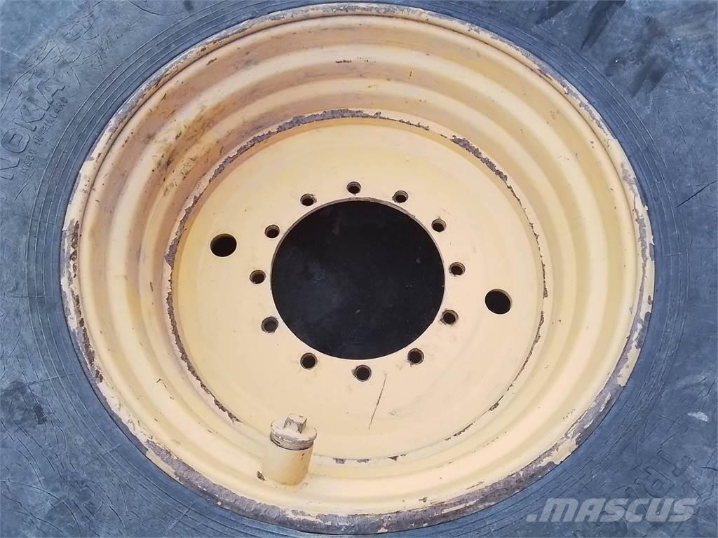 Rottne H20 20x34 タイヤ、ホイル、リム