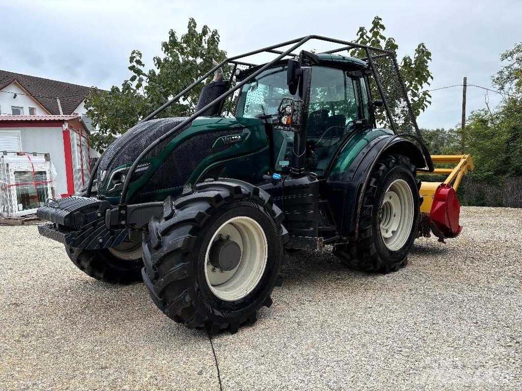 Valtra T 174 トラクター