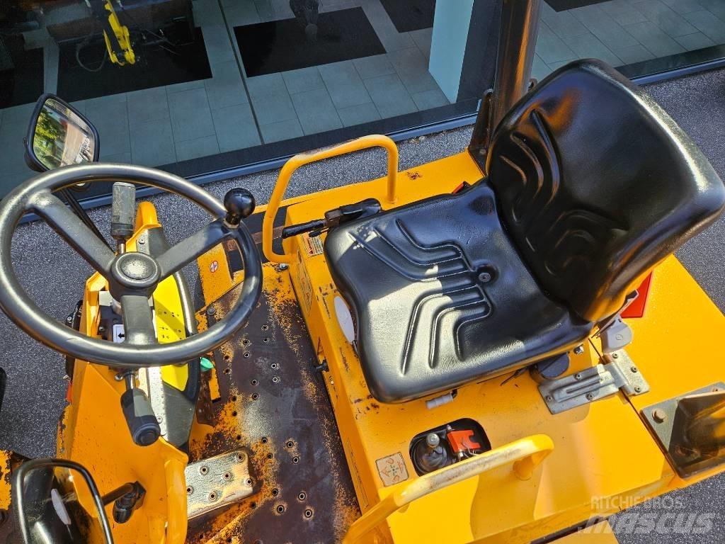 Thwaites 4,5 tonne サイト　ダンプ