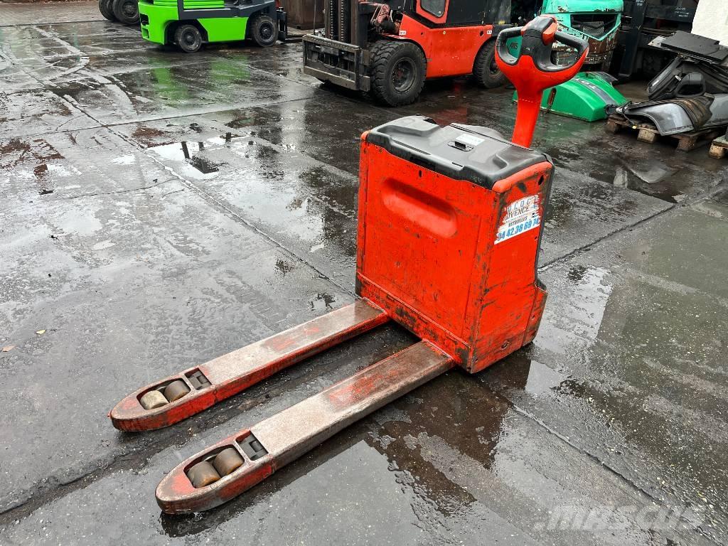 Linde T18 /152/    V-4230 自走式スタッカー
