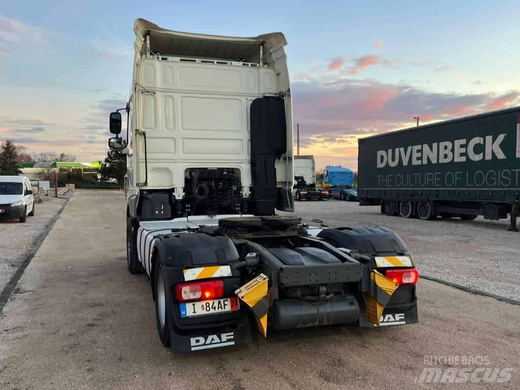 DAF XF Mega 106.46 中古トラクターヘッド | トレーラーヘッド