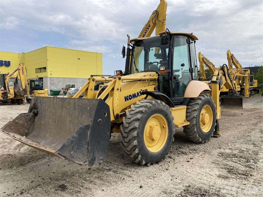 Komatsu WB93S-5E0 バックホーローダー