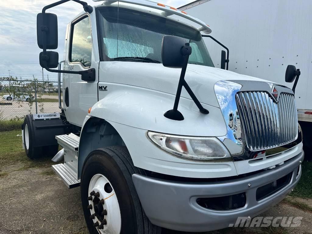 International MV607 中古トラクターヘッド | トレーラーヘッド