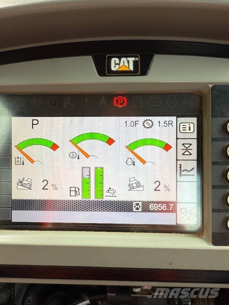 CAT D 6 T LGP ブルドーザー