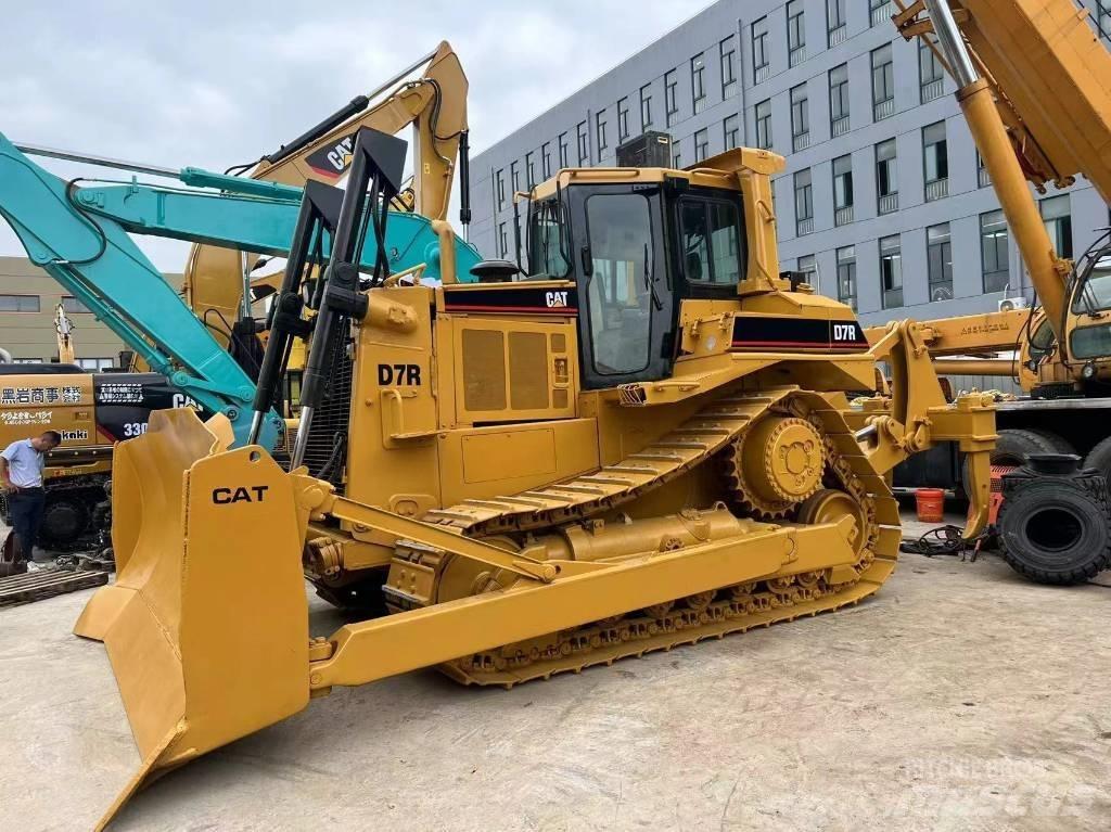 CAT D 7 R ブルドーザー