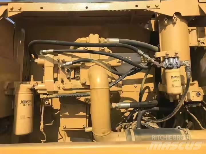 CAT CAT330BL 大型油圧ショベル12t以上（パワーショベル・ユンボ）