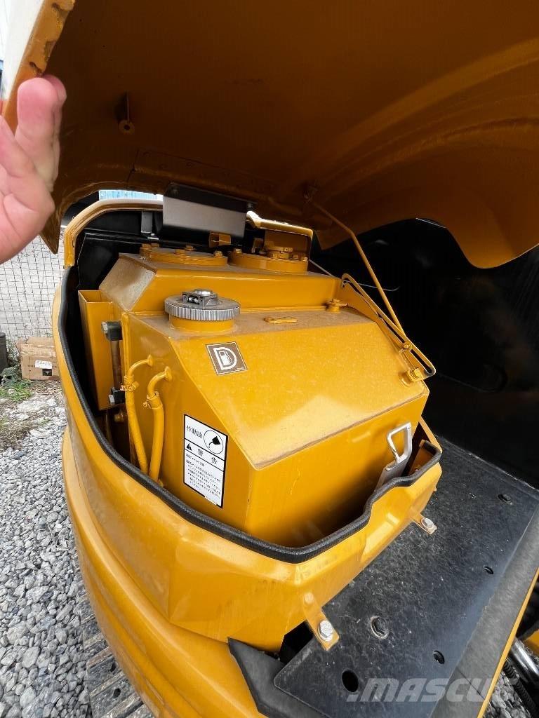 CAT 304 CR ミニ油圧ショベル 7t以下（ミニユンボ・ミニディガー）