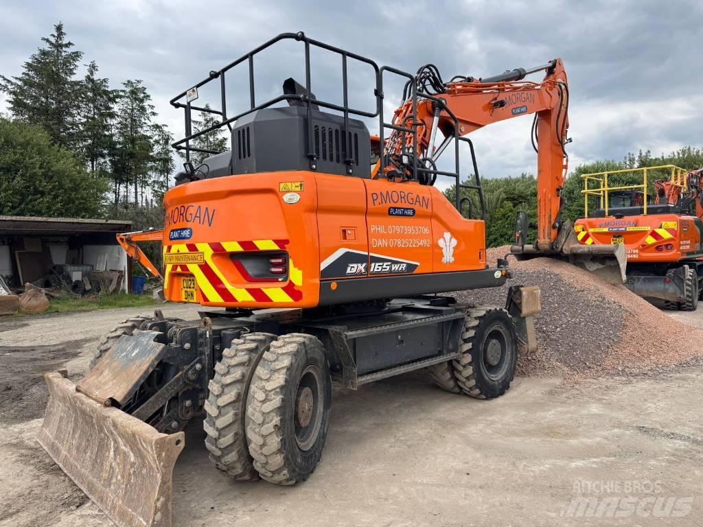 Doosan DX165WR-7 ホイール式油圧ショベル（パワーショベル・ユンボ・バックホー）