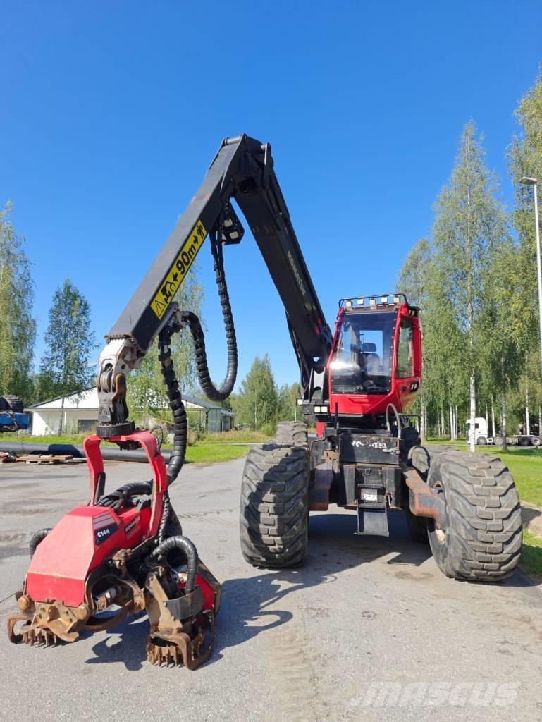 Komatsu 951 ハーベスター