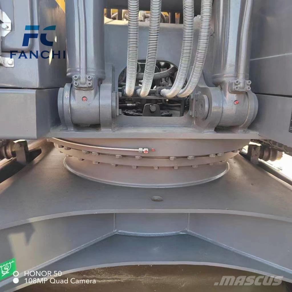 Volvo EC 210 D 大型油圧ショベル12t以上（パワーショベル・ユンボ）