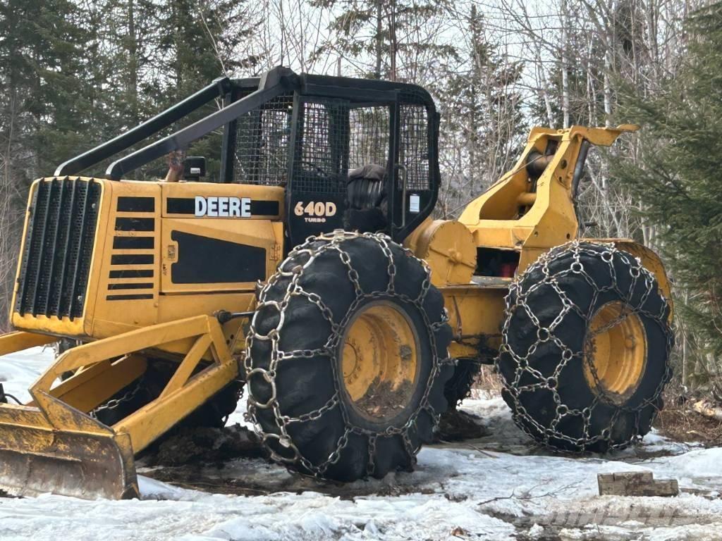 John Deere 640 D スキッダー