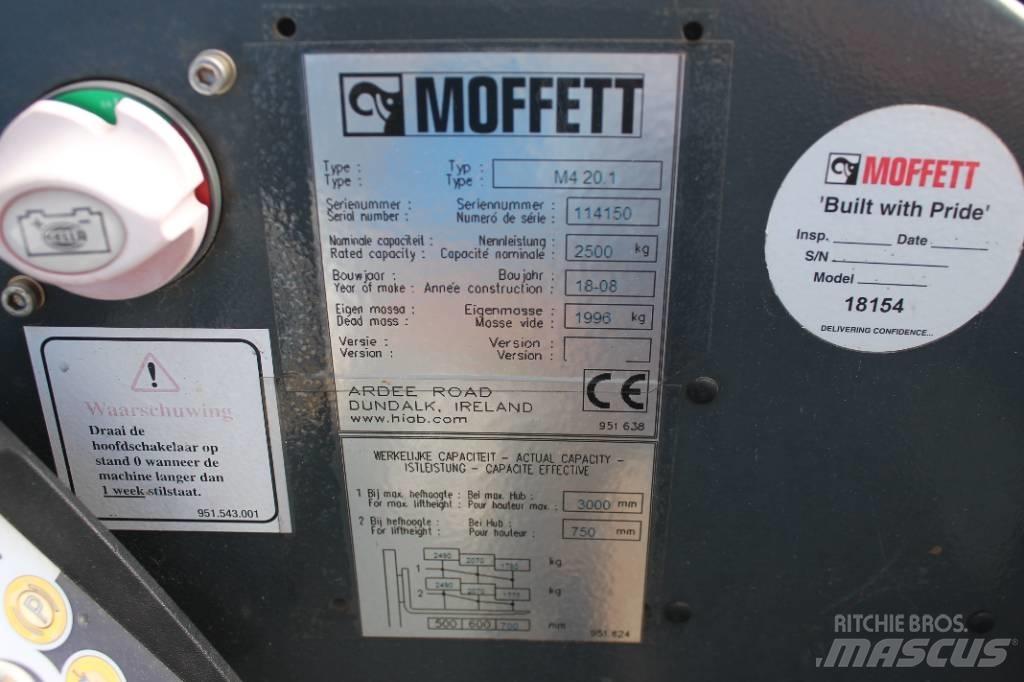 Moffett M4 20.1 トラック積載用フォークリフト