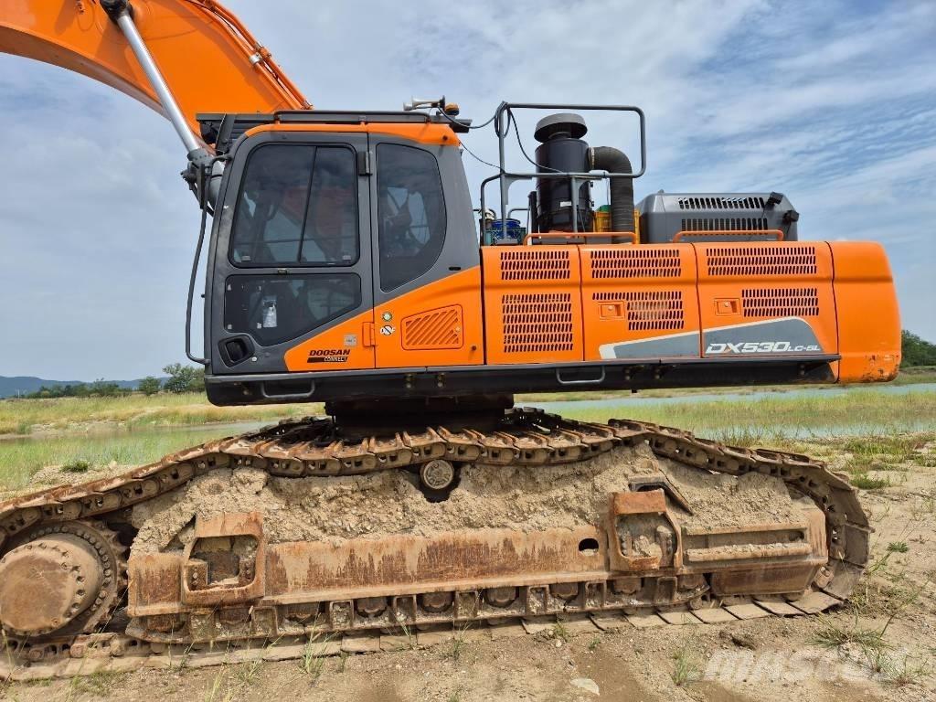Doosan DX 530 LC-5 大型油圧ショベル12t以上（パワーショベル・ユンボ）