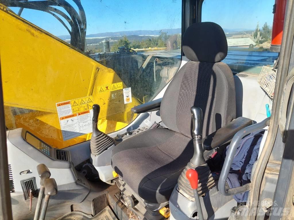 Komatsu PC 228 LC-3 大型油圧ショベル12t以上（パワーショベル・ユンボ）