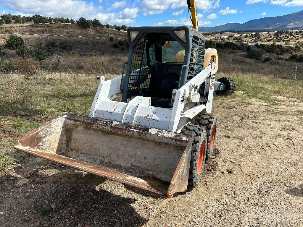 Bobcat S 130 スキッドステアローダー